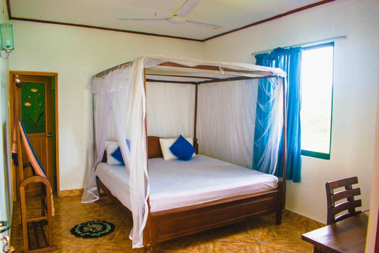 Surfers Paradise Weligama Exterior photo